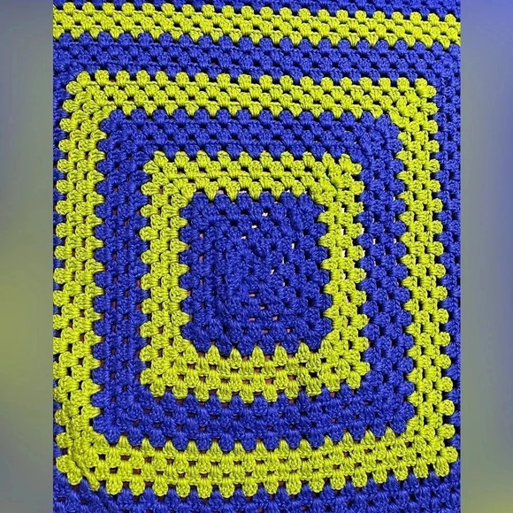 Afghan Blanket Throw Granny Square Crochet Wool Multi-Color 34 X 33 EUC Gorgeous - Picture 2 of 5
